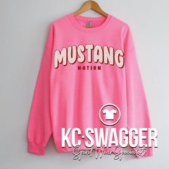 BCMS MUSTANGS NEON PINK GILDAN SWEATSHIRT